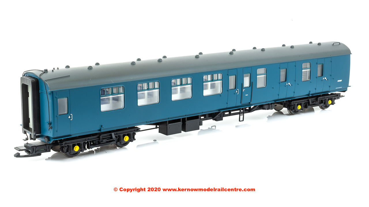 32-640Z Bachmann Class 491 4-TC Unit number 416 in BR Blue livery with small yellow warning panel